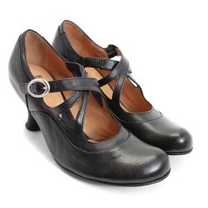 John Fluevog Pearl Hart Elegant Black Leather Curve Heel Shoes Sz 10.5